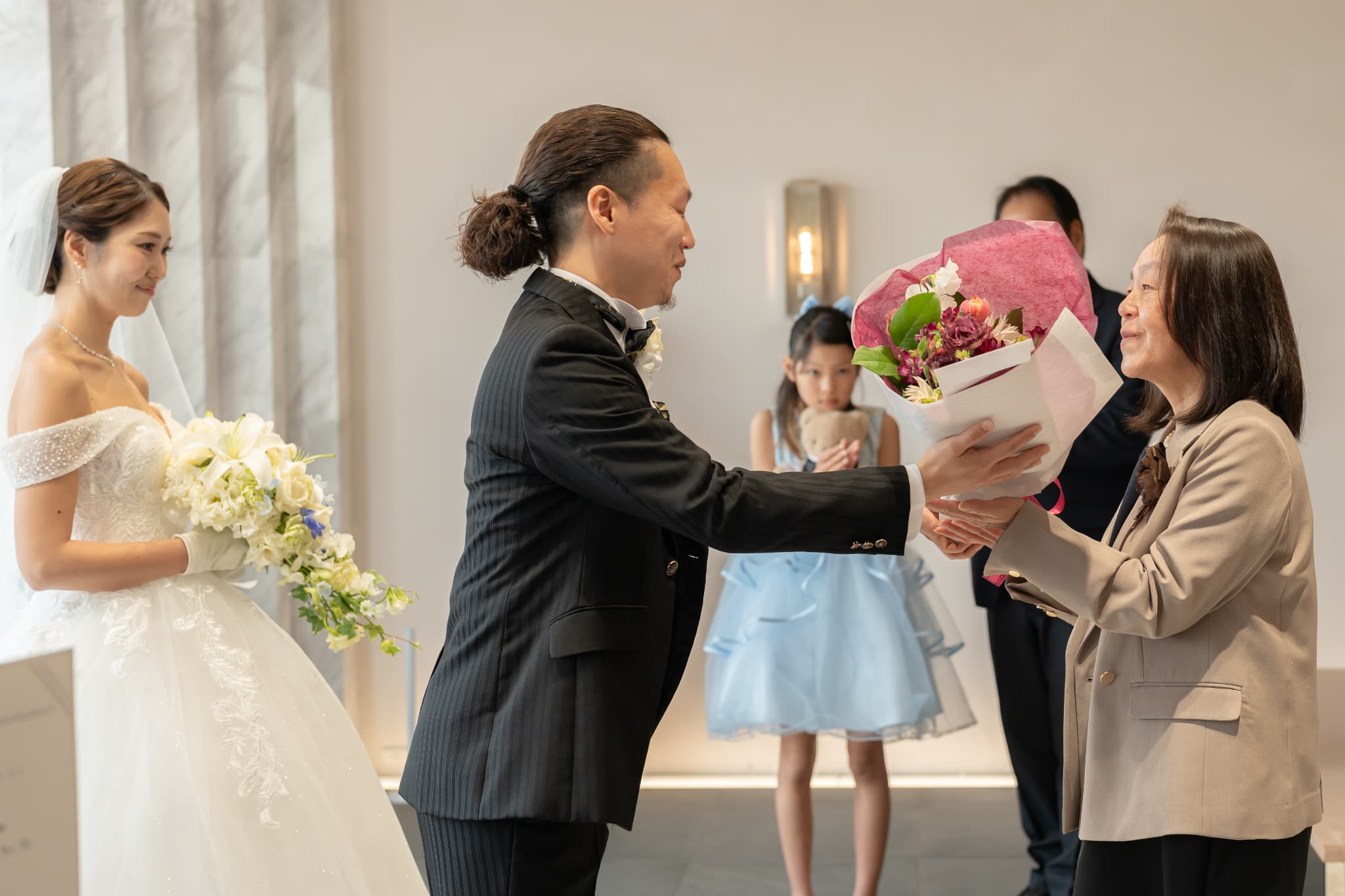 結婚式を挙げる理由　～家族の絆を深めるかけがえのない時間～